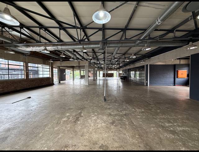 500M² OFFICE TO LET IN MILPARK